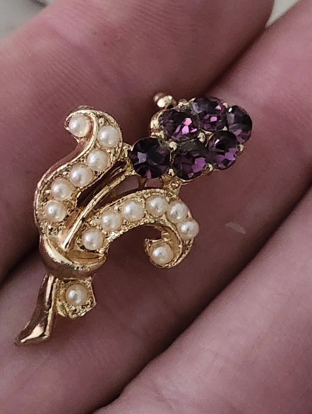 Gold-Tone Faux Seed Pearl & Amethyst Floral Brooch - Vintage